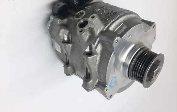 Audi A8 S8 D5 Generator/alternator 4N0903028Q