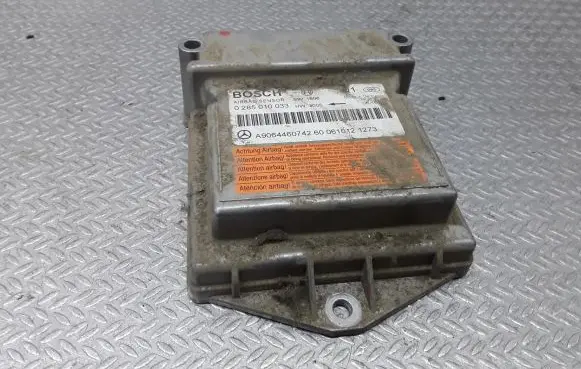 Mercedes-Benz Sprinter W906 Airbag control unit/module 0285010033