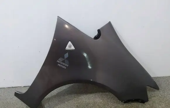 Mitsubishi Colt Fender