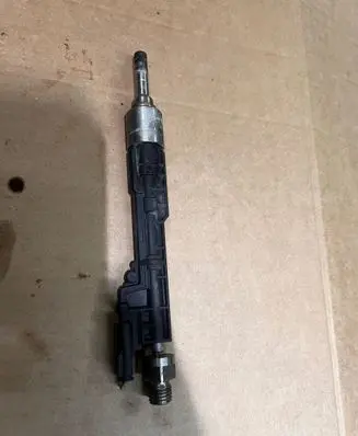 BMW X6 E71 Fuel injector 0261500109 1908062113