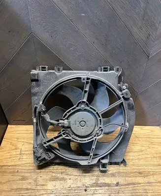 Nissan Note (E11) Radiator cooling fan shroud 3000268