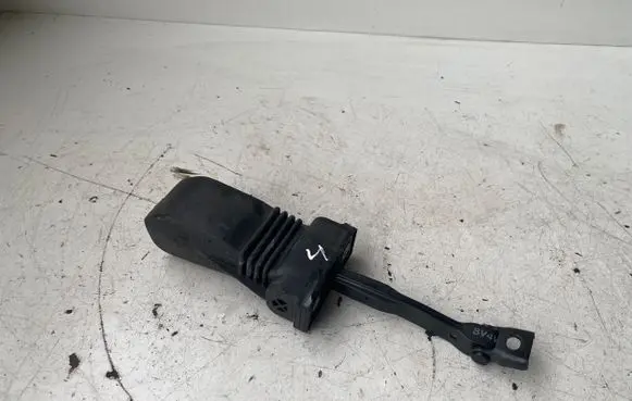 Audi A3 S3 8V Front door check strap stopper 8V0837267