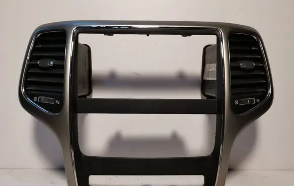Jeep Grand Cherokee Radio/GPS head unit trim 07116530