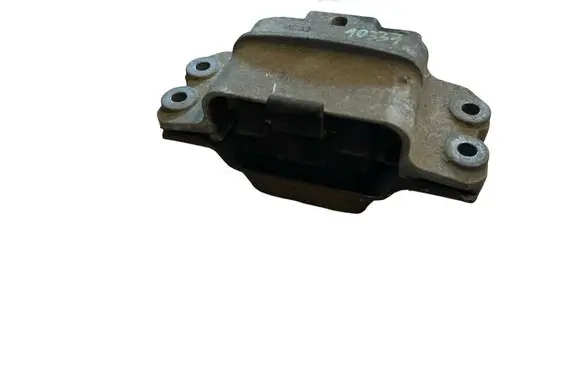 Volkswagen Golf V Engine mount bracket 1K0199555