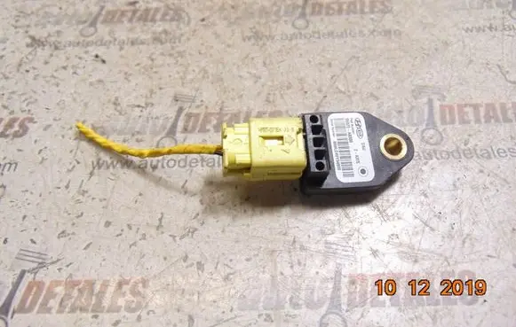 Hyundai i30 Airbag deployment crash/impact sensor 95920-A6000