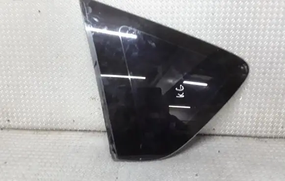 Mazda 3 I Rear side window