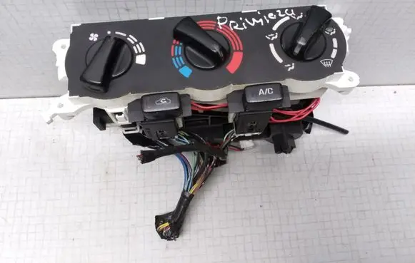 Nissan Primera Climate control unit 7040230732 54353790 7040230733