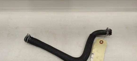 Coolant pipe/hose
