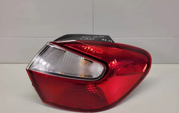 Hyundai i10 Rear/tail lights 92402-K7000