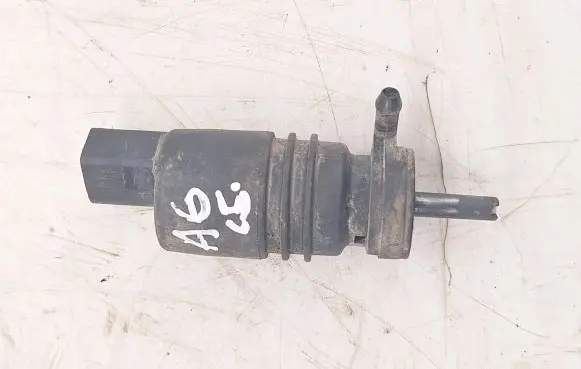 Audi A6 S6 C5 4B Windscreen/windshield washer pump