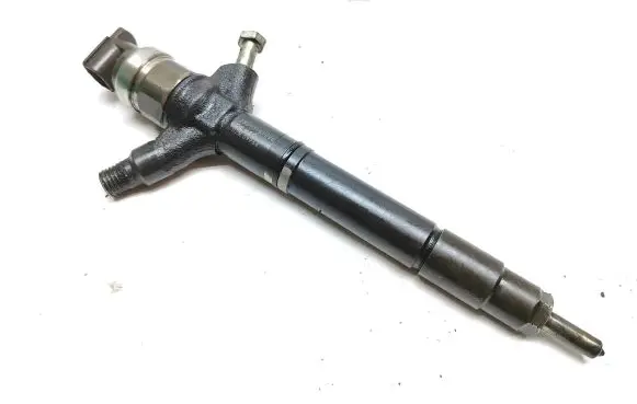 Toyota Land Cruiser (J200) Fuel injector 2367051030 02M09964