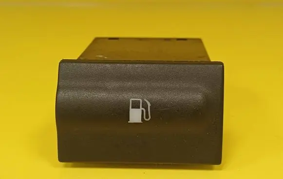 Skoda Octavia Mk1 (1U) Fuel tank opening switch 