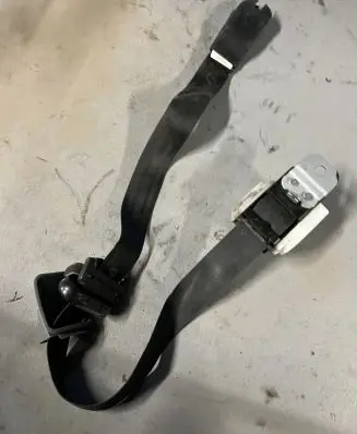 Chrysler Grand Voyager IV Front seatbelt 1BJ92TRMAA E37401 P1BJ921D5AA