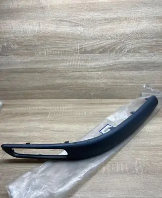 Volvo V40 Front bumper corner part panel trim 30621492 30621489