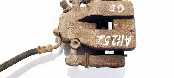 Toyota RAV 4 (XA30) Rear brake caliper 