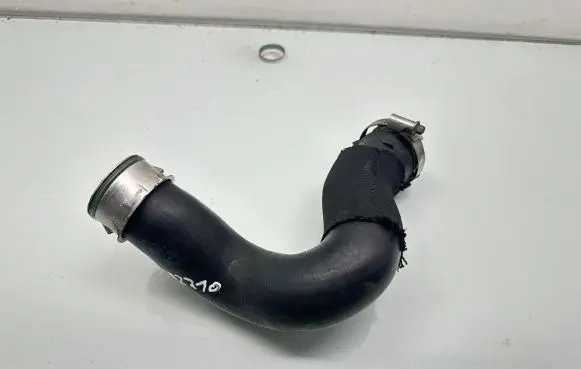 Audi Q7 4L Intercooler hose/pipe 7L6145738A