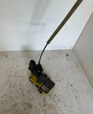 Volvo S80 Rear door lock 8650552