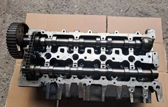 Peugeot 508 Engine head 9807255910 AH01