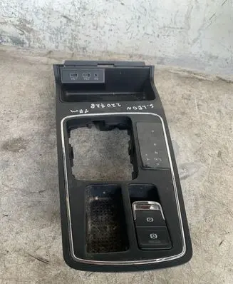 Seat Leon (5F) A set of switches 