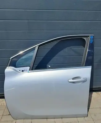 Peugeot 208 I Front door