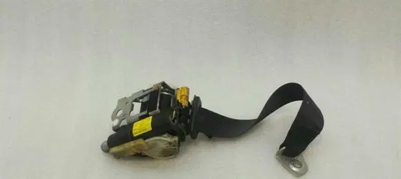 Mercedes-Benz CL C216 Rear seatbelt A2168600985