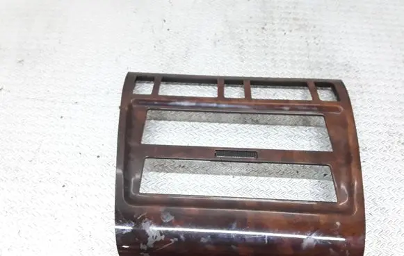 Radio/GPS head unit trim