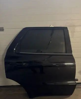 Dodge Durango Rear door 