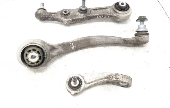 Mercedes-Benz C W205 Front lower control arm/wishbone A2053230717 20500