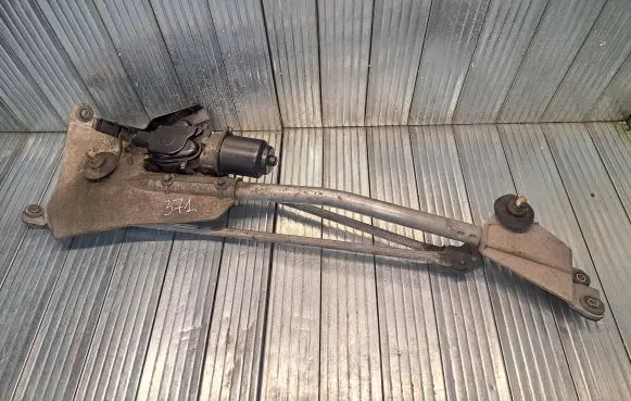 Infiniti FX Front wiper linkage and motor