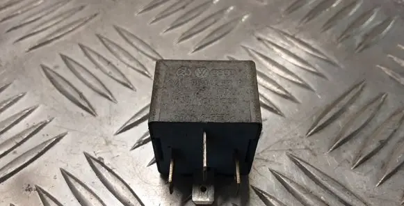 Audi A6 S6 C5 4B Other relay 141951253B