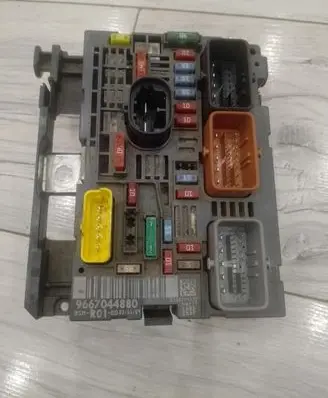 Citroen C4 Grand Picasso BSM Control unit 9667044880