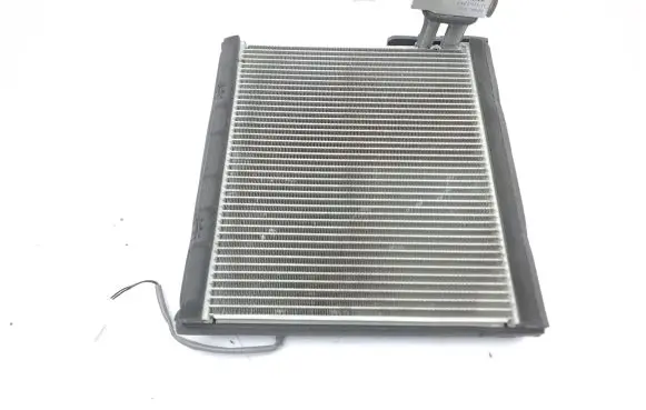 Toyota RAV 4 (XA50) Air conditioning (A/C) radiator (interior) 4475005940
