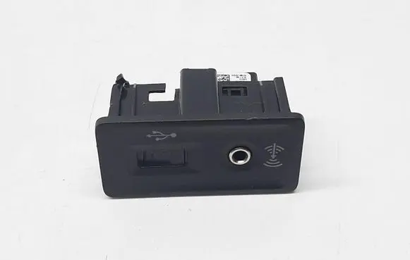 Porsche Macan (95B) AUX in-socket connector 95B035252A