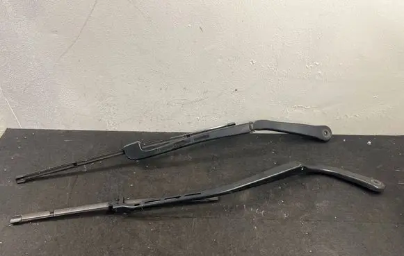 BMW 3 E90 E91 Windshield/front glass wiper blade 