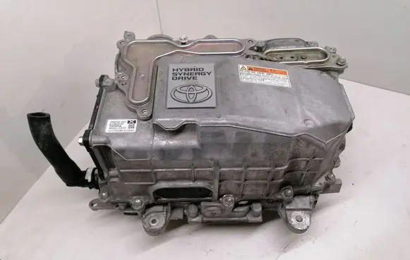 Toyota Yaris Voltage converter inverter G920052033