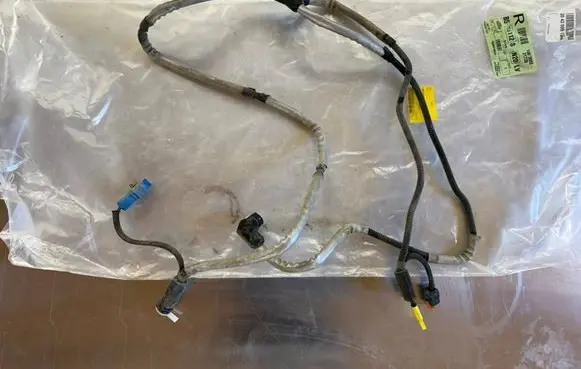 Renault Trafic III (X82) AdBlue Liquid refill tube 204200918R