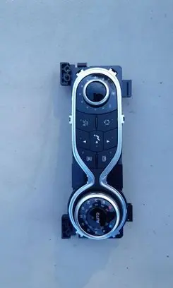 Renault Twingo III Climate control unit 275102284R
