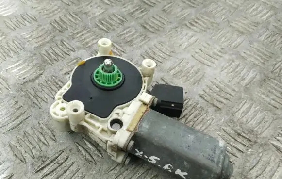 BMW X5 E70 Front door window regulator motor 67627267691