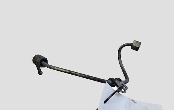 Volkswagen Golf VII Fuel injector supply line/pipe