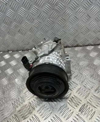 KIA Sportage Air conditioning (A/C) compressor (pump) 97701n7050