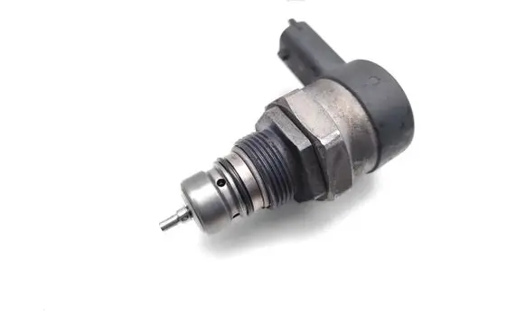 Hyundai Santa Fe Fuel pressure regulator 0281006037