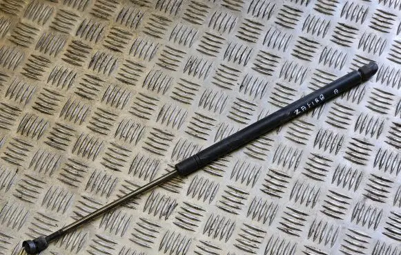 Opel Zafira A Tailgate/trunk strut/damper 90579440 13K00590 9613K