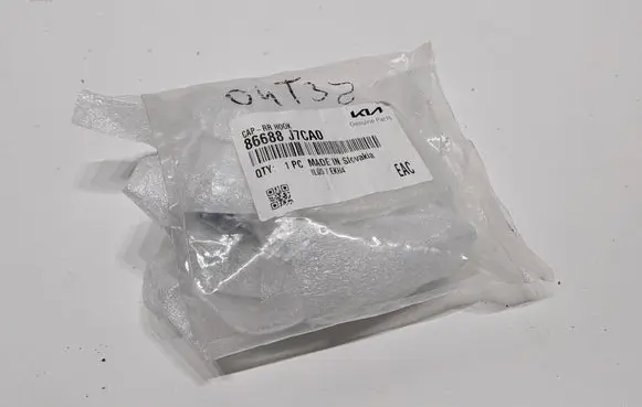 KIA Xceed Rear bumper row hook cap/cover 86688J7CA0