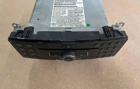 Mercedes-Benz C W204 Radio/GPS head unit trim A2048707690