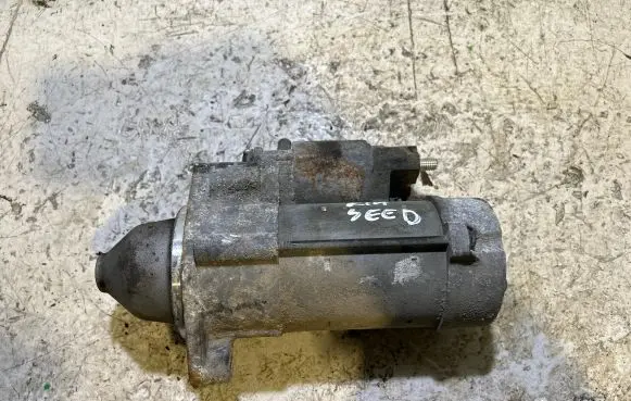 KIA Ceed Starter motor 361002A500 428000