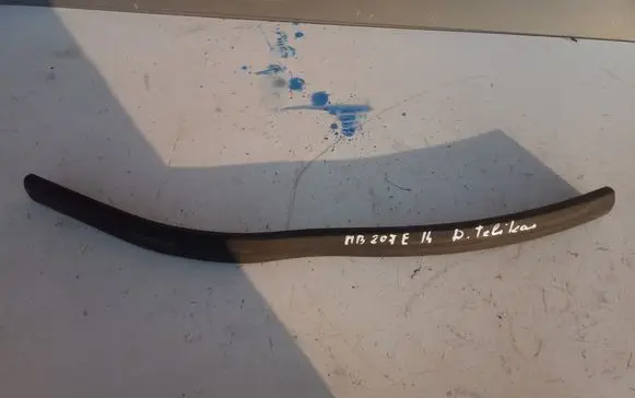 Mercedes-Benz E A207 Engine compartment rubber A2046280198