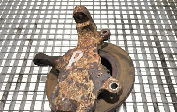 Iveco Daily 3rd gen Front wheel hub spindle knuckle