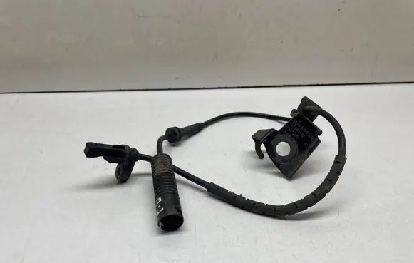 BMW 3 E90 E91 ABS brake wheel speed sensor 6770630