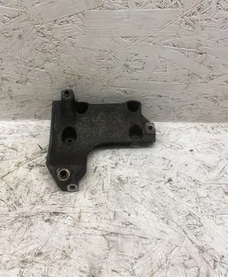 BMW 1 E81 E87 Engine mounting bracket 7505980