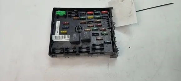 Audi Q3 8U Relay mounting block 3C0937125A
